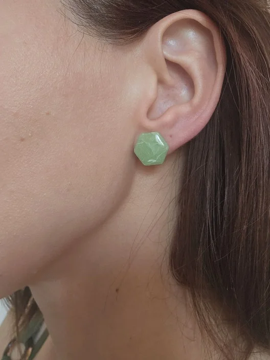 boucles d'oreilles Lilith portées